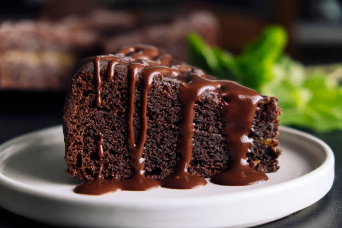 Porción de torta de chocolate